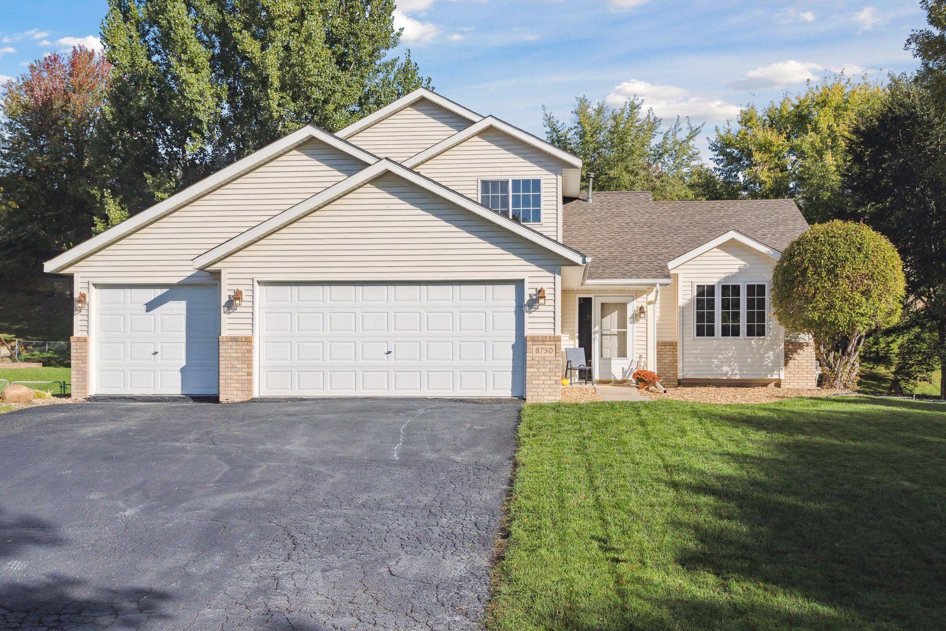 8750 Woodland Curve, Saint Bonifacius, MN 55375 MLS 6444677