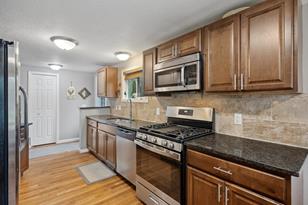 1311 Carnelian St N - Photo 3