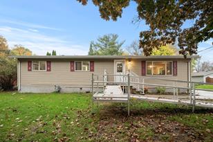 1311 Carnelian St N - Photo 21