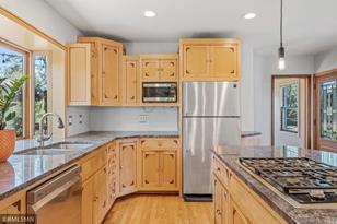 2824 Lakeview Ave - Photo 3