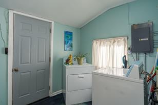 523 Evenson St - Photo 3