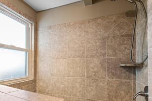 1253 Cook Ave E - Photo 15