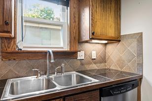 1253 Cook Ave E - Photo 3