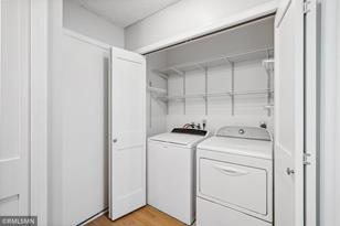 1114 Pecks Woods Dr - Photo 31