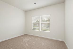 412 Tanner Dr - Photo 3