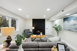 4319 Queens Way - Photo 5