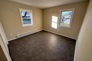 205 5th Street NW - Photo 7