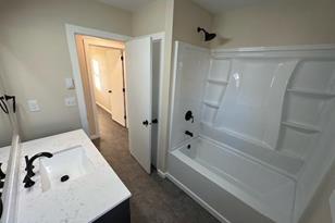 205 5th Street NW - Photo 3