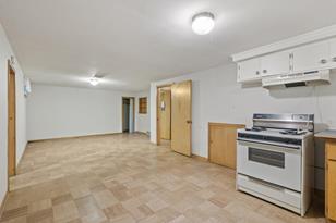 153 Poplar St E - Photo 17