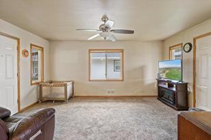 153 Poplar St E - Photo 7