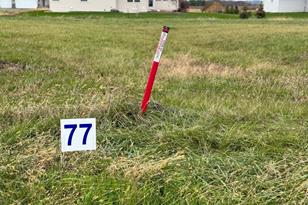 2092 Pleasant Dr, Prescott, WI 54021 - Photo 1