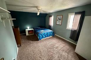 209 Independence Ave S - Photo 3