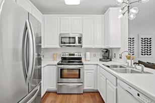 3844 Abercrombie Ln - Photo 5