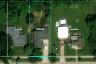 510 11th St, Morris, MN 56267-1737