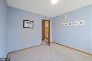 1772 Hinton Trail N - Photo 9