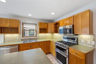 454 Goodrich Ave - Photo 5