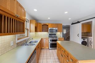 454 Goodrich Ave - Photo 7