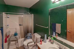 1101 Summit St - Photo 9