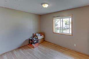 1101 Summit St - Photo 7