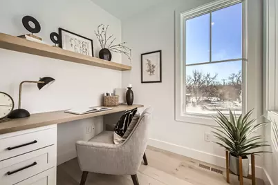 5615 Buffington Lane, Shorewood, MN 55331 - Photo 9