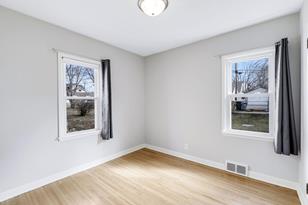 2952 Ewing Ave N - Photo 11