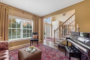 886 Hyland Ct - Photo 3