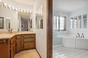 411 Wyndham Cir E - Photo 21