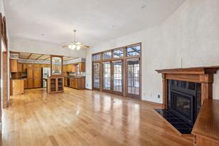 411 Wyndham Cir E - Photo 9