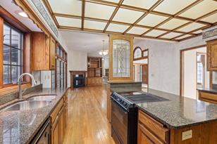 411 Wyndham Cir E - Photo 7