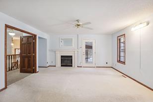 411 Wyndham Cir E - Photo 15