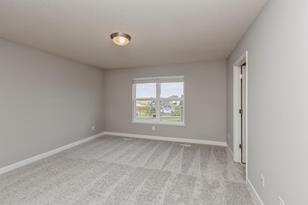 7337 183rd Street West - Photo 3