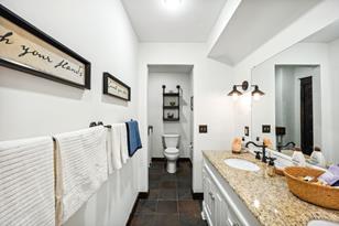 2537 Fillmore St NE - Photo 19