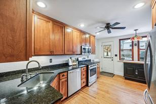 2537 Fillmore St NE - Photo 7