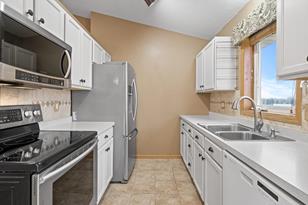 2055 Brittany Ct - Photo 11