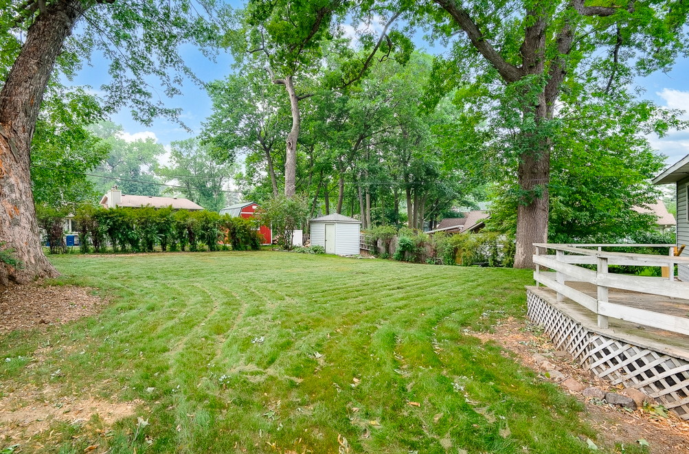 40 Lakeview Ave, Orono MN  55331-9539 exterior