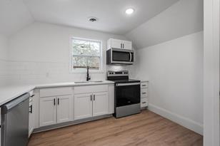 1134 Forest St N - Photo 15