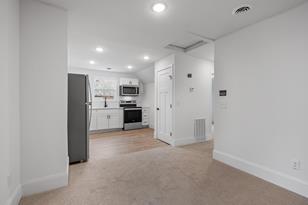 1134 Forest St N - Photo 13