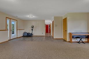 972 Waters Edge Cir - Photo 13