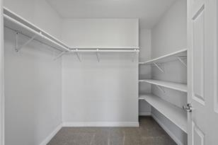 687 19th St - Photo 9