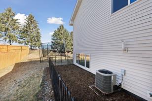 864 Forest Edge Dr - Photo 13