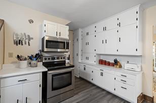 1115 Vincent Ave N - Photo 13