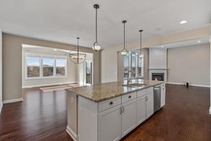 9198 Lakeside Dr - Photo 7