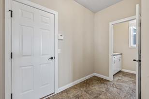 9198 Lakeside Dr - Photo 77