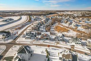 9198 Lakeside Dr - Photo 3