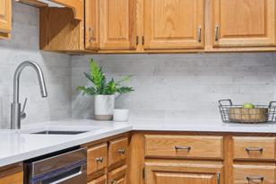 8809 Basswood Rd - Photo 3