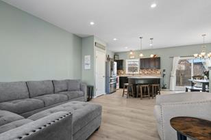 863 Forest Edge Dr - Photo 5