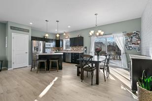863 Forest Edge Dr - Photo 23