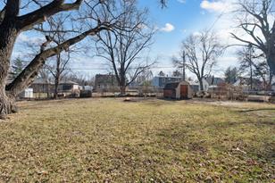 144 Skillman Ave E - Photo 17