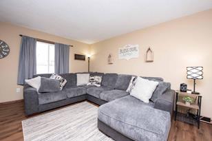 631 Wood Street N - Photo 11