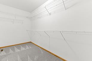 17560 Hyde Park Ave - Photo 9